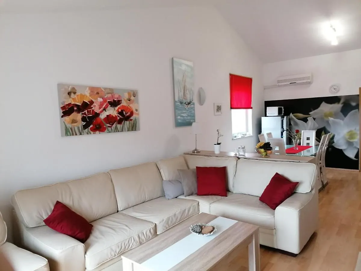 Apartment Pasa ميدولين