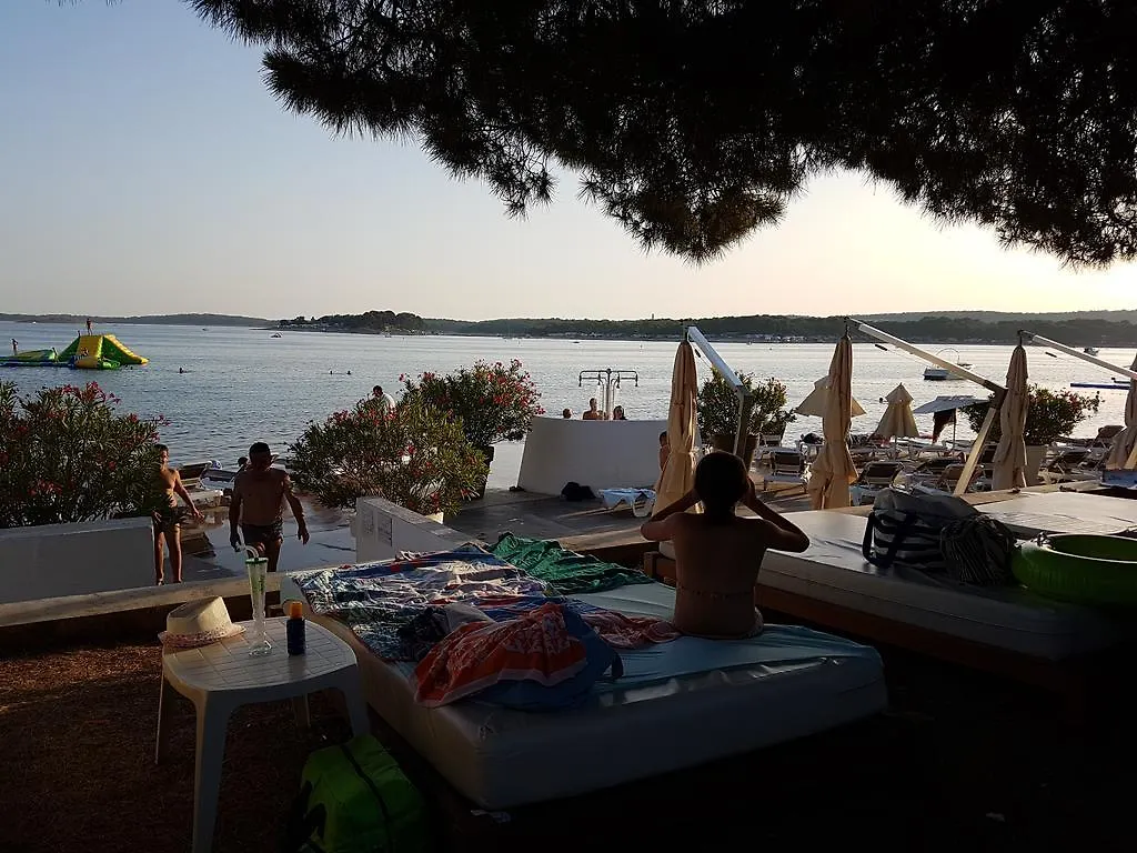 Apartment Pasa ميدولين