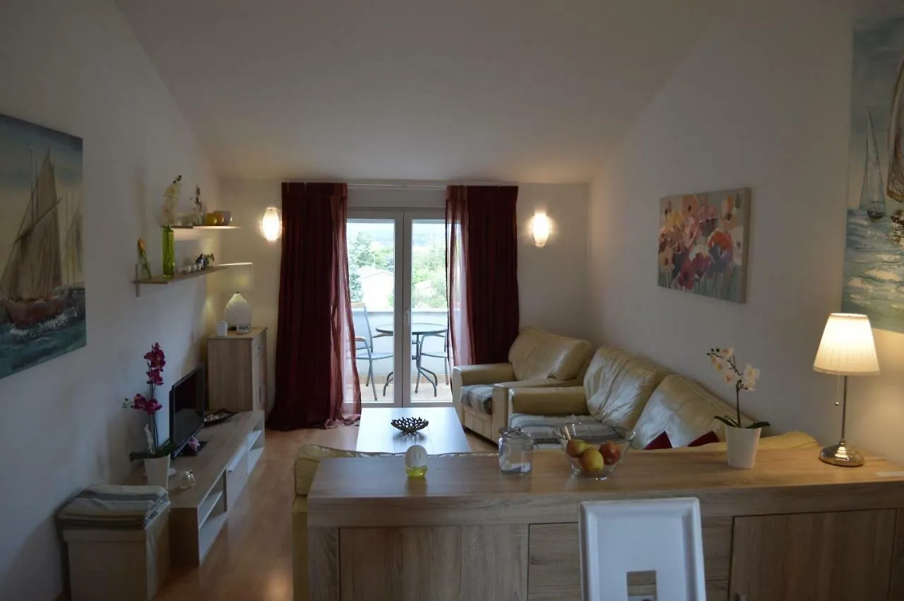 Apartment Pasa ميدولين